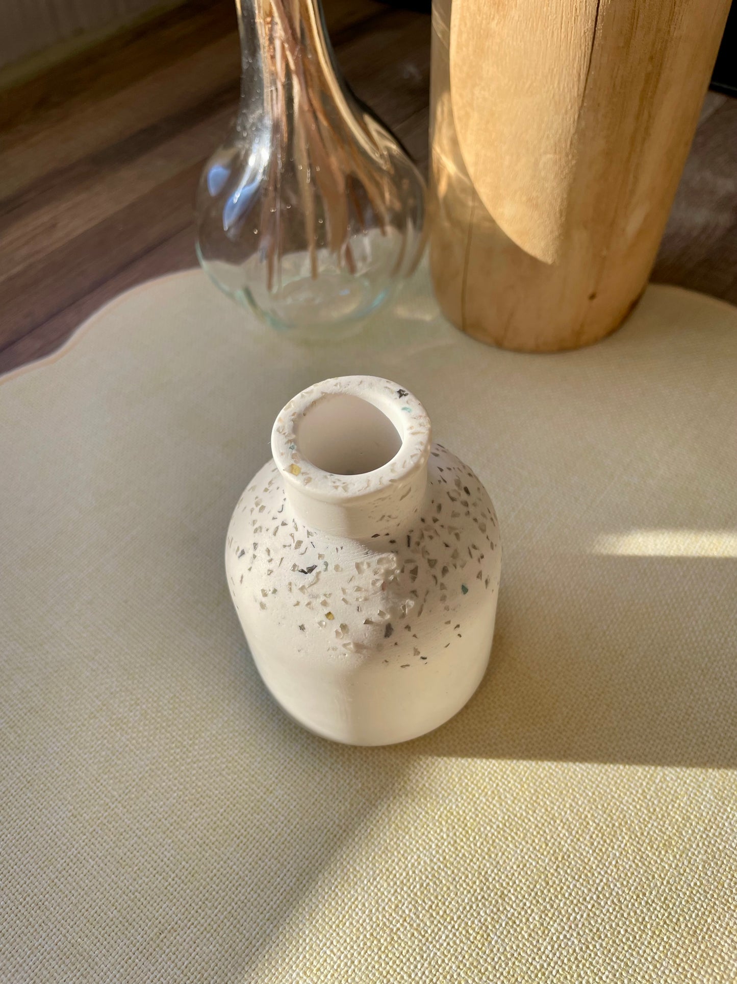 Vase Esther Kollektion „Strahlende Reinheit“